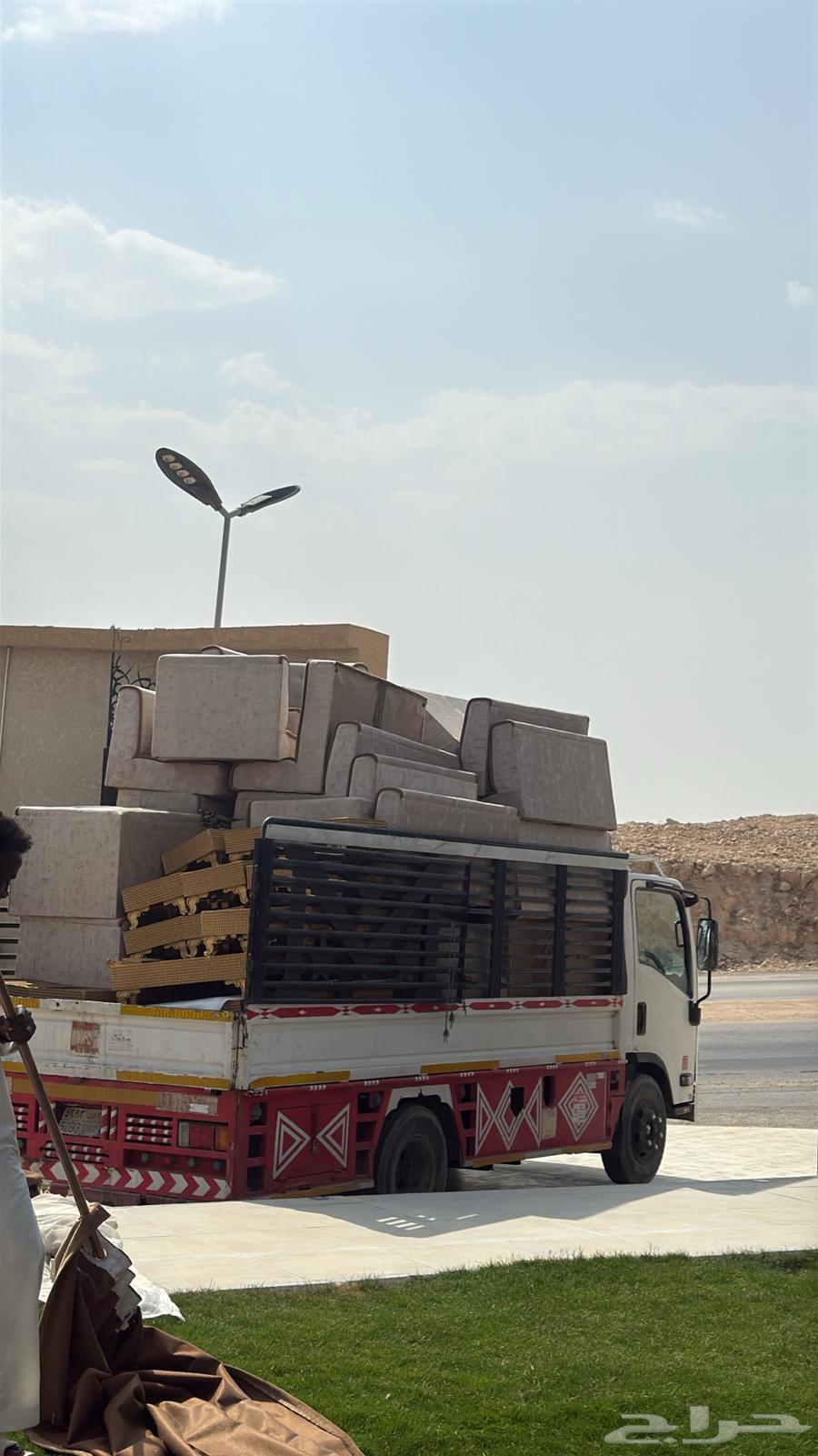 يتوجد مجلس نضيف مقاس 45متر بدون فرشه64473429837826114