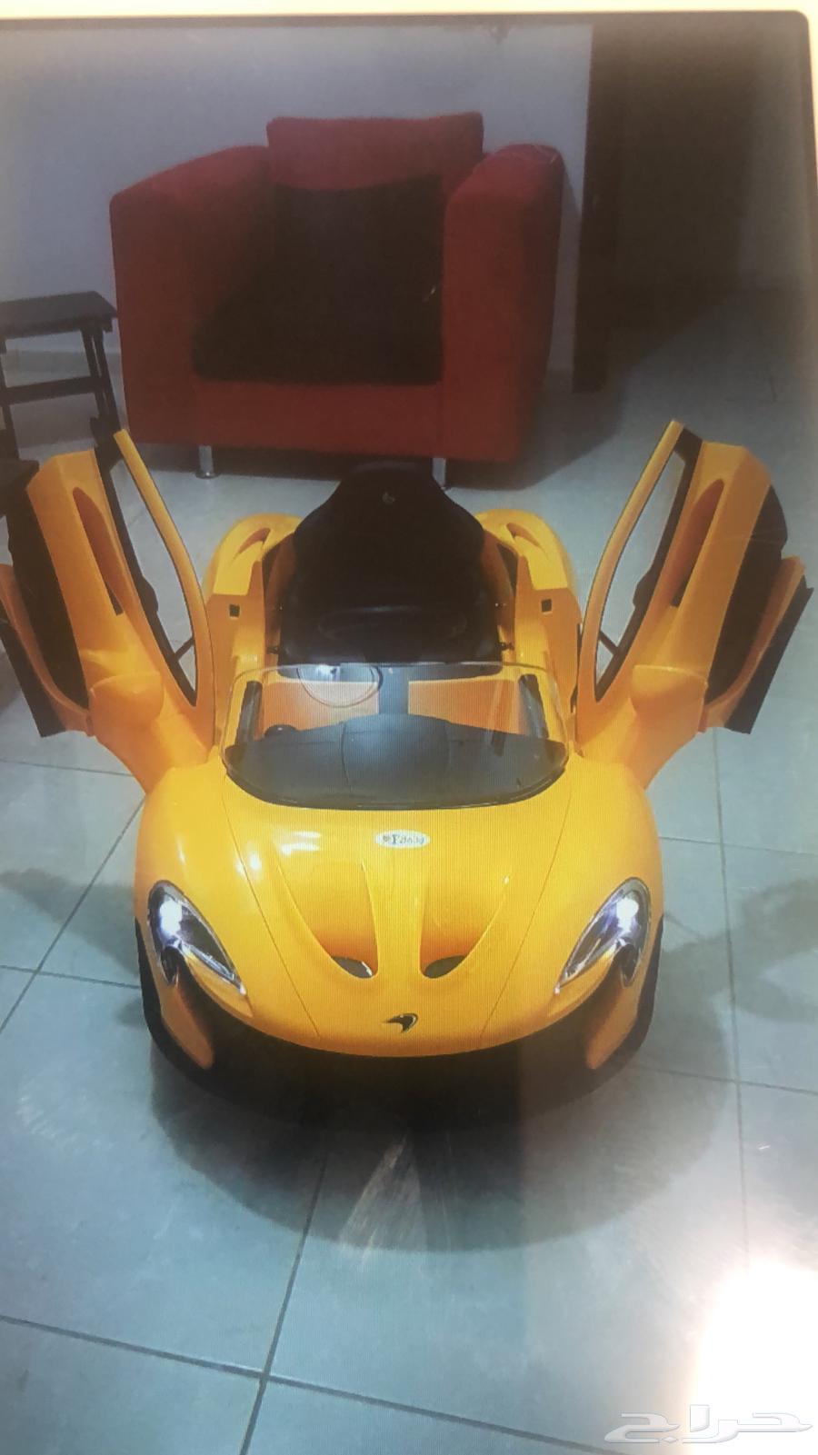 Riding car with remote control and dual motors64473639671298112