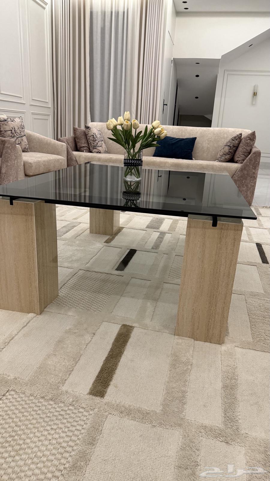 طاولة قهوة كبيرة مقاس 140 في 10064477548479233111