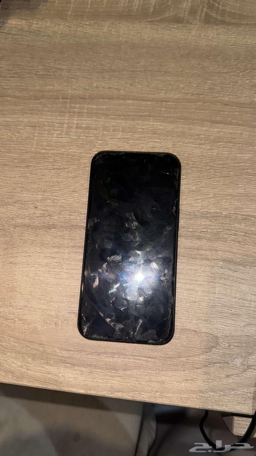 iPhone 16 e new, used for 5 months64477171624065113