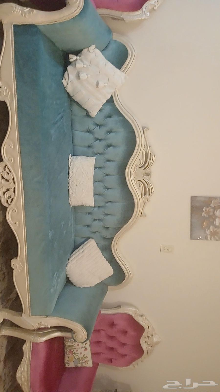 كنب ملكي مكون من لونين ب110064475681138178110