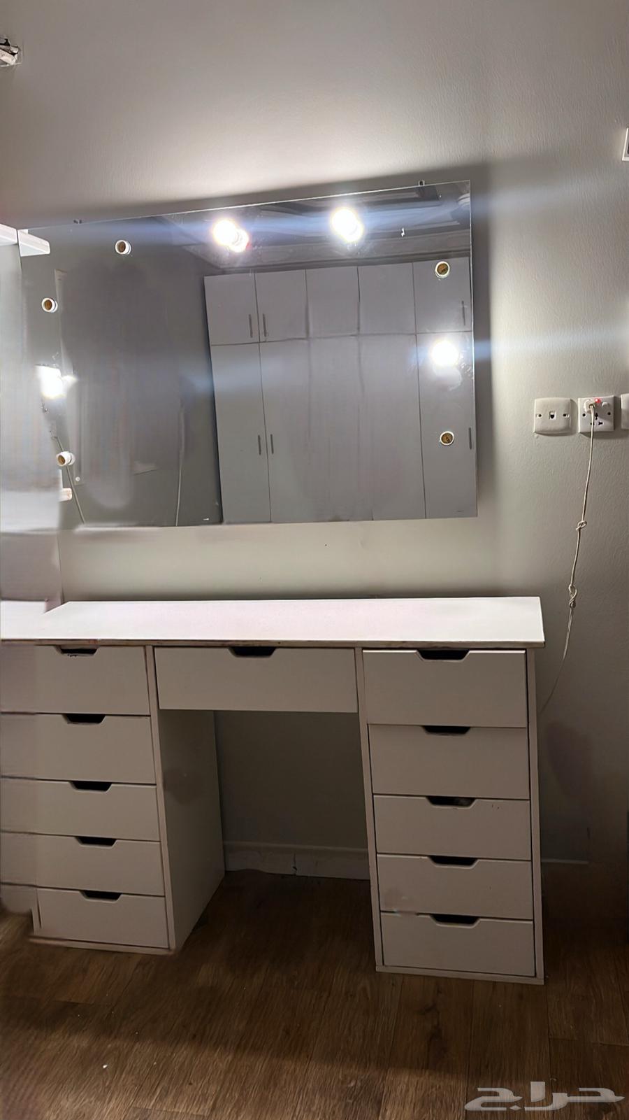 تسريحه مع رف جانبي يتواصل واتس على ذا رقم64478539792259111