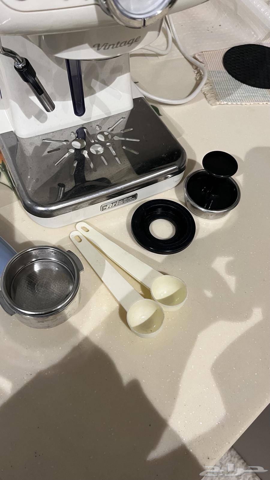 الة قهوه طراز قديم64472550604675111