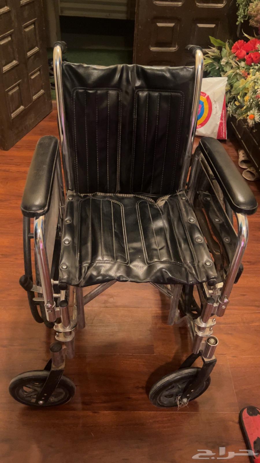 A moving bicycle64477548546179111