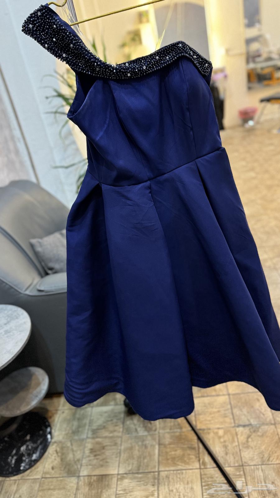 فساتين للبيع الاخضر جديد والباقي من لبسه وحده64471870257539112