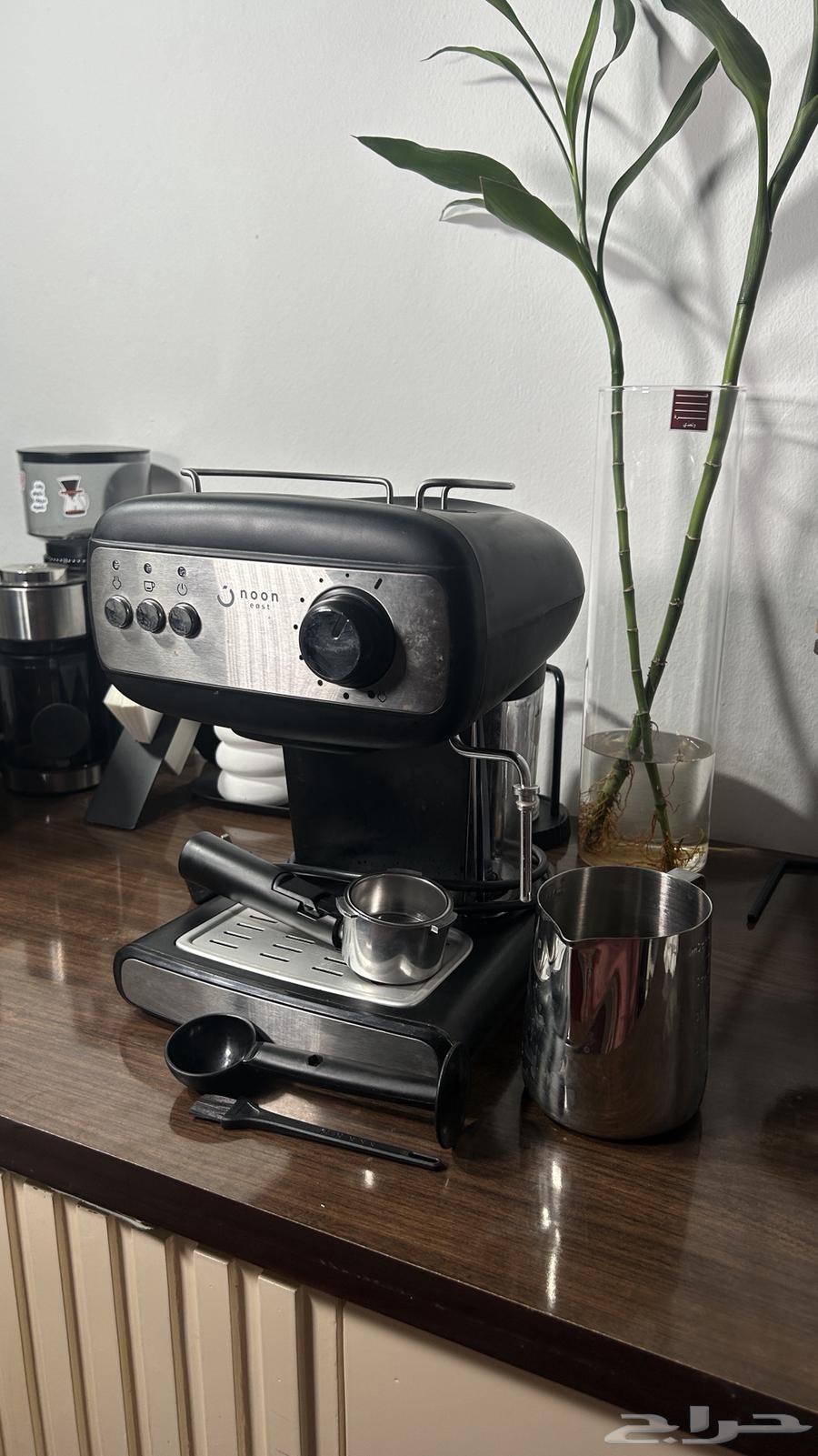 Espresso machine by NUN, capsule machine by Dolce64472741379841111