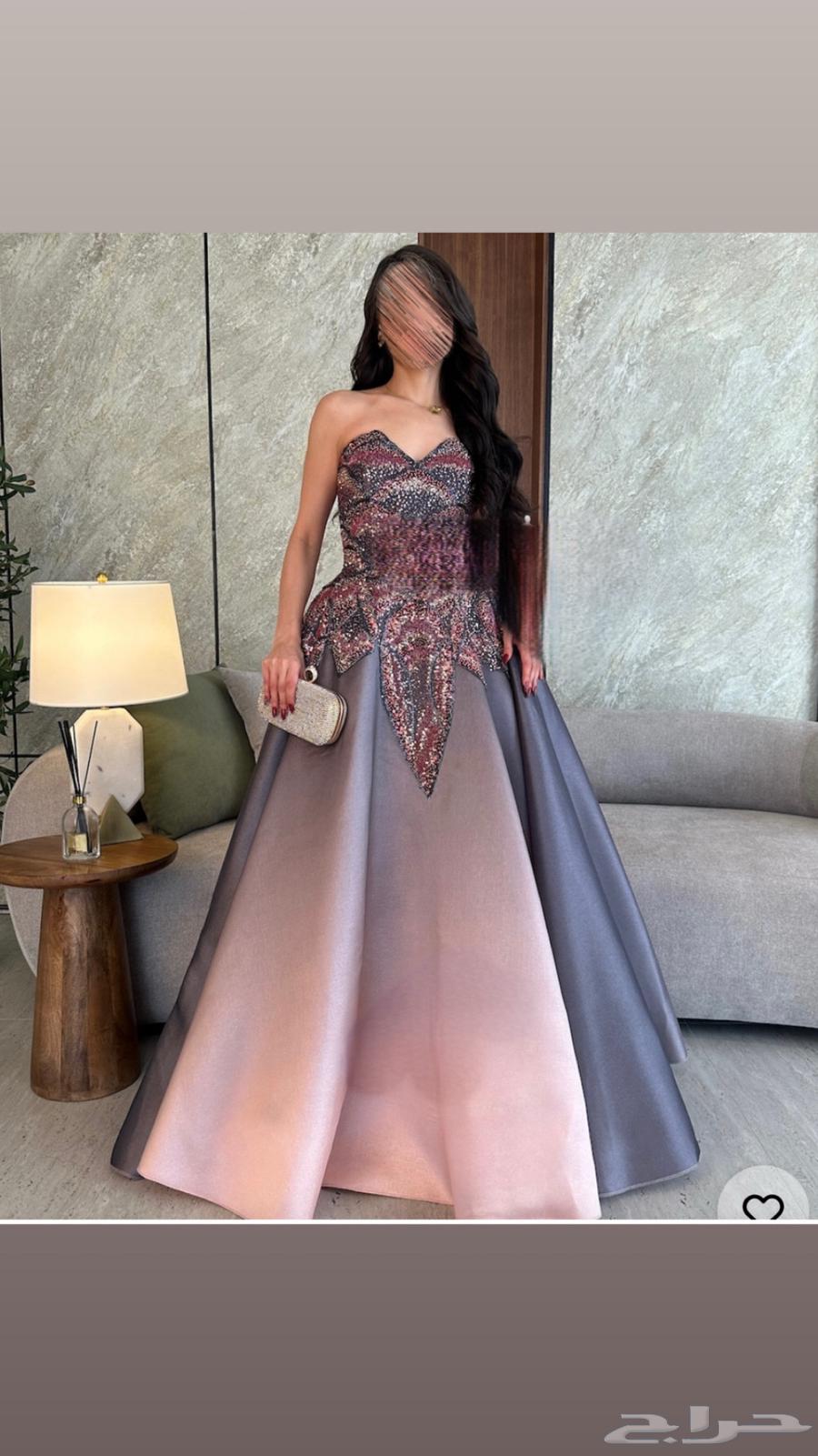 فستان ملكه جديد مره مقاس M للبيع مع المسكه64473582728065110