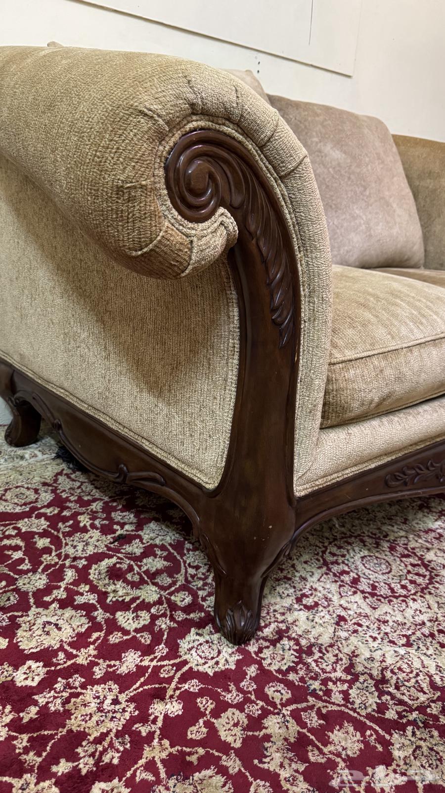 Single Sofa64476866294786112