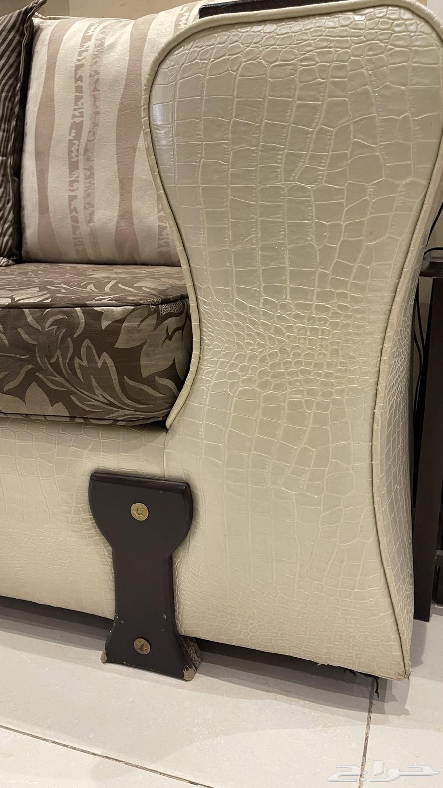 للبيع كنب نظيف64476378848385114