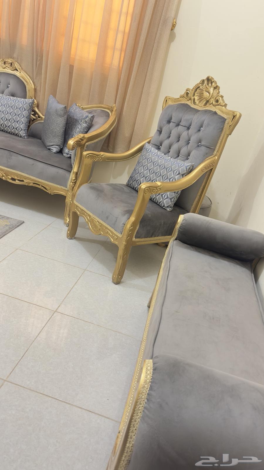 كنب ملكي كلاسيك64473597121281112