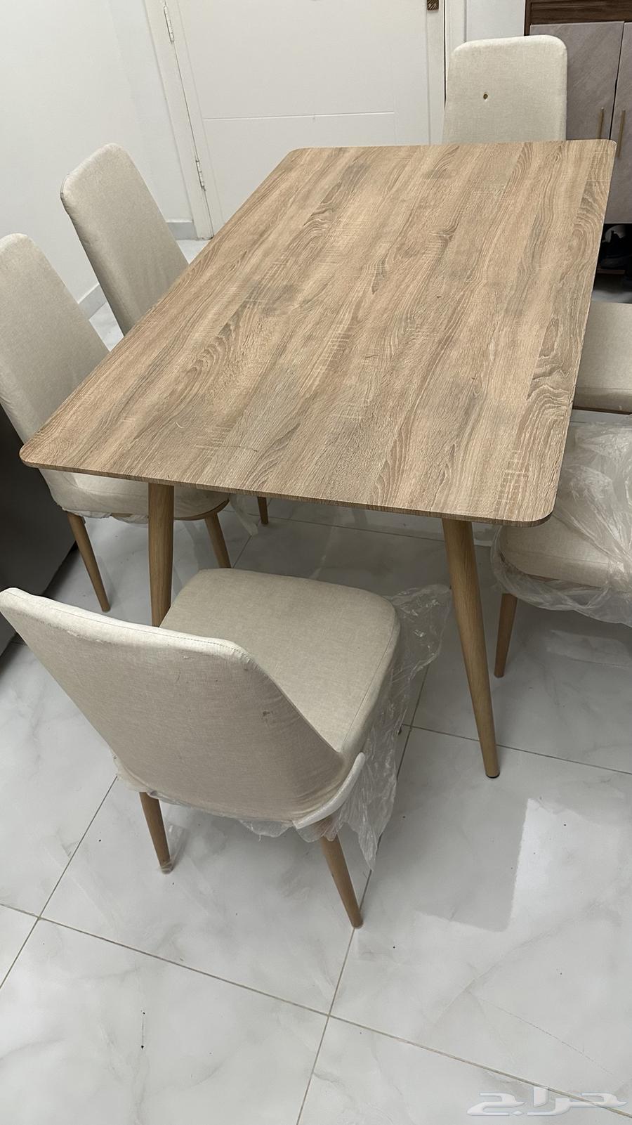 Dining table64472256249987110