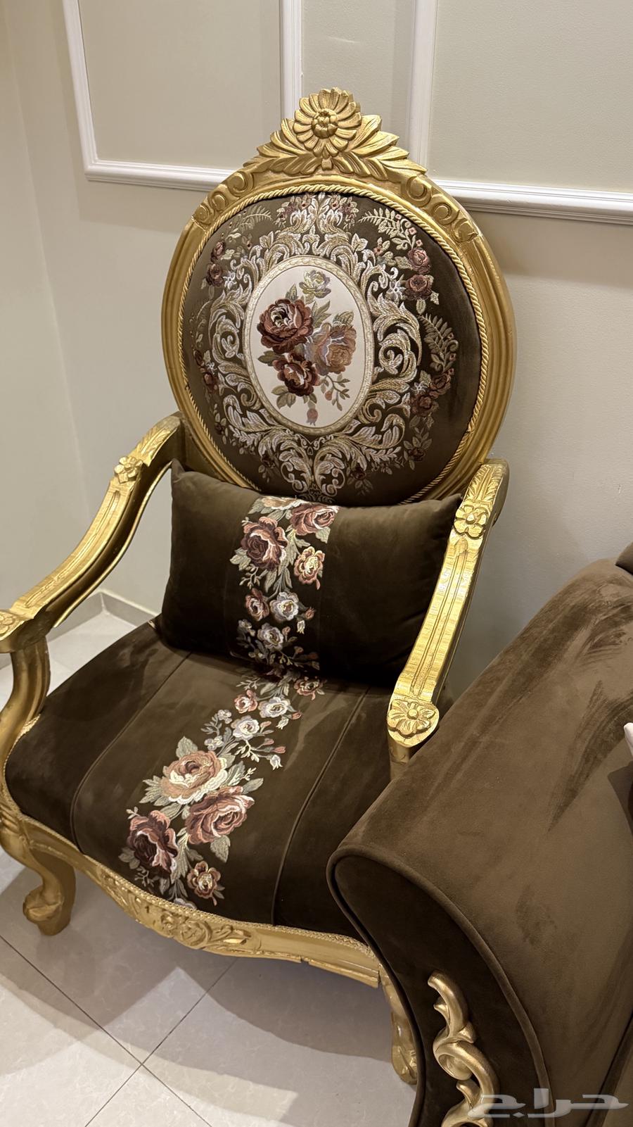 كنب نظيف للبيع بسعر مناسب64475002044546113