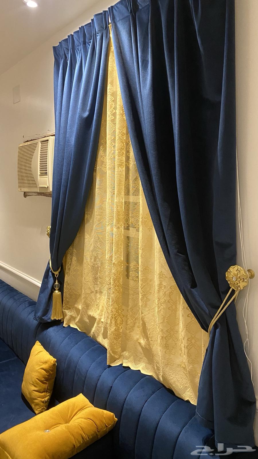 Complete sofa set with accessories 4 curtains table mat64477240763779112