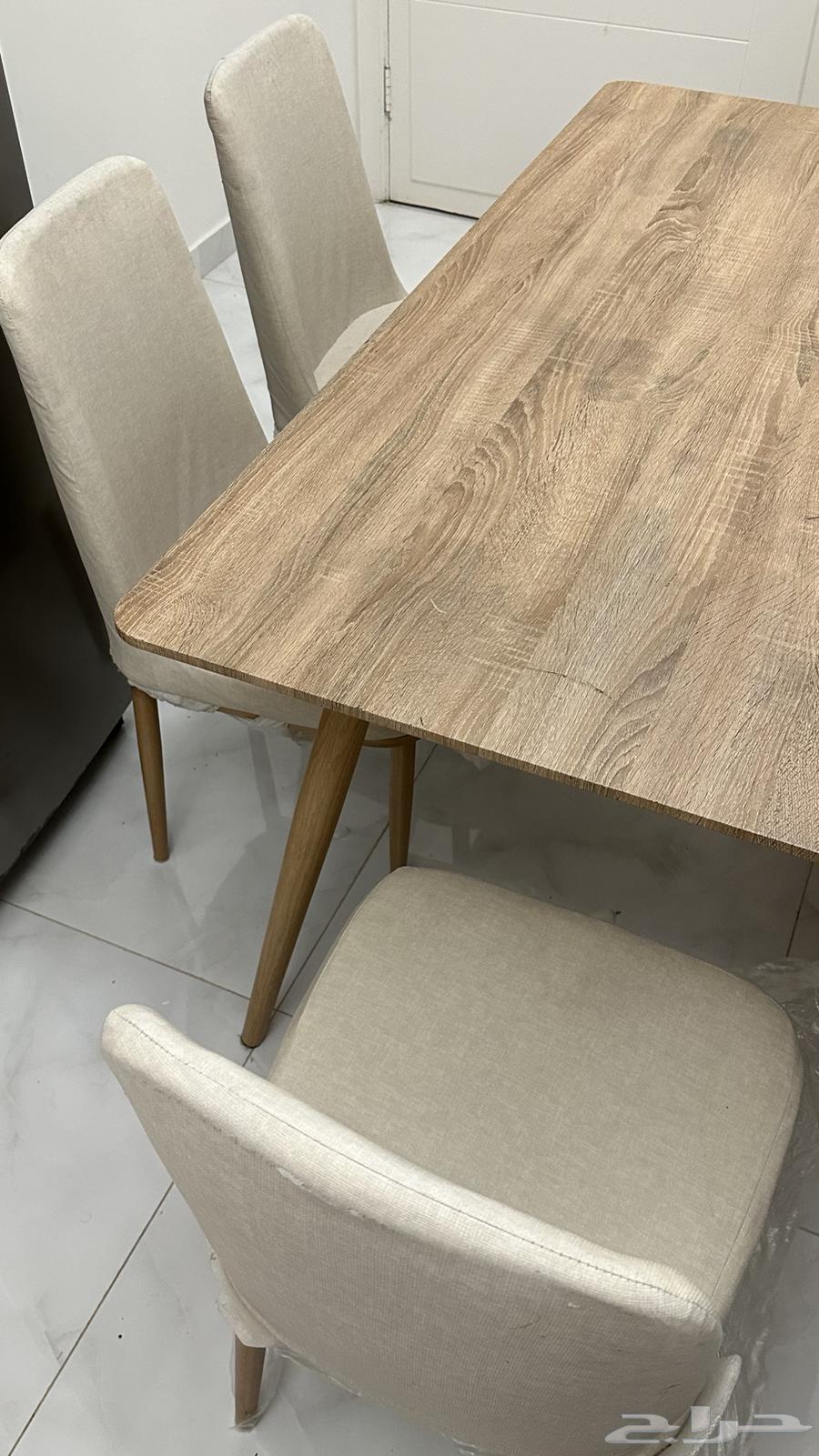 Dining table64472256249987111