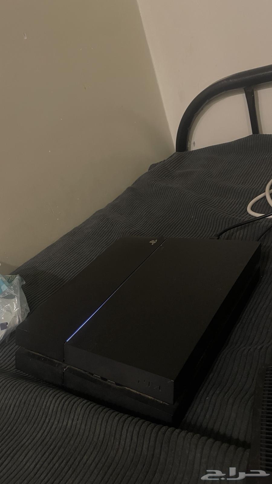 Sony 4 without controllers64473051214723110