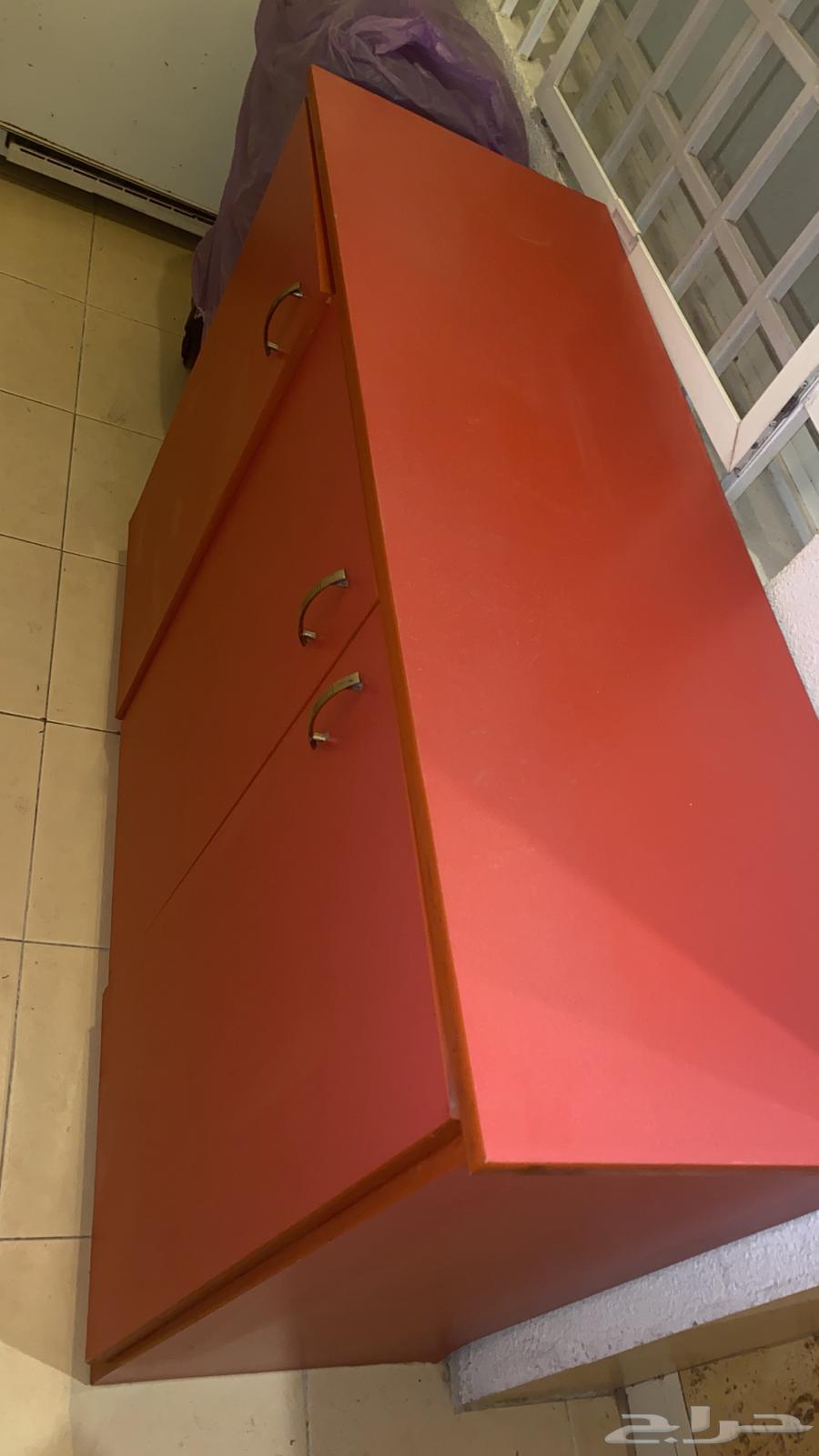 دولاب64477046719618110