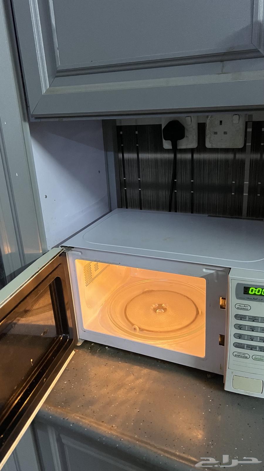 Gently used microwave, bought new from a fancy, clean, and new store64475016318337112