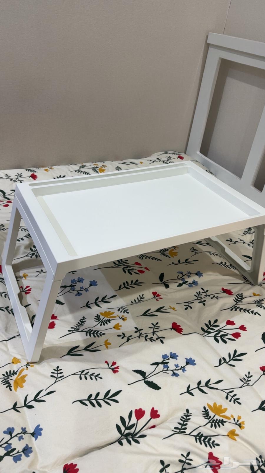 طاوله من ايكيا فرع الشرقيه64474651993858111