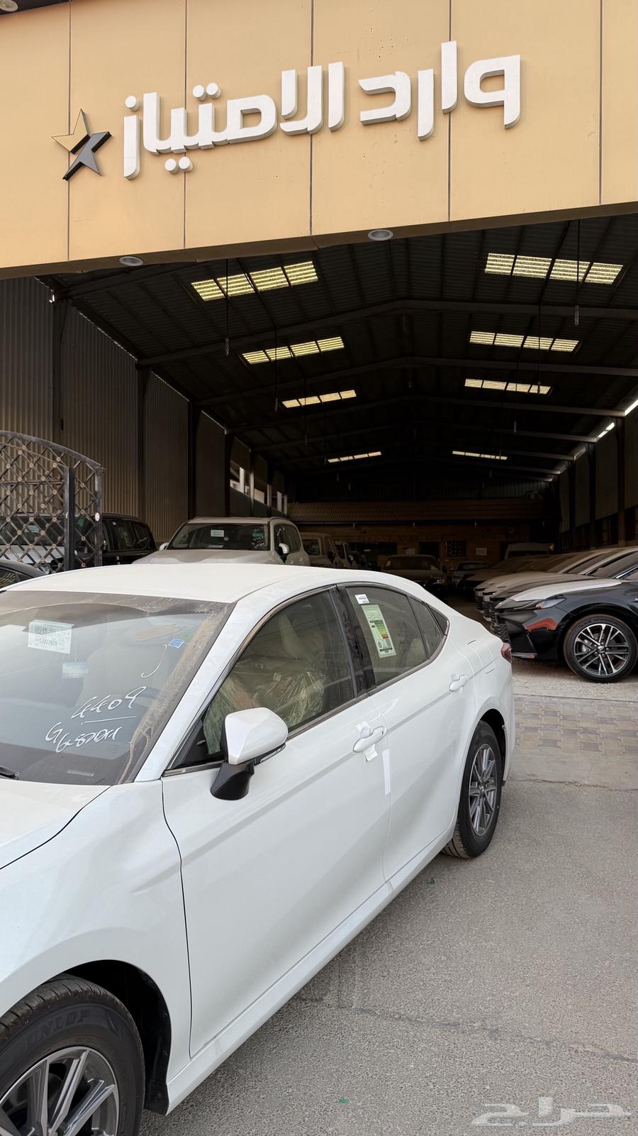 Special Offer: 2025 Camry E Standard Saudi Model64656941756802111