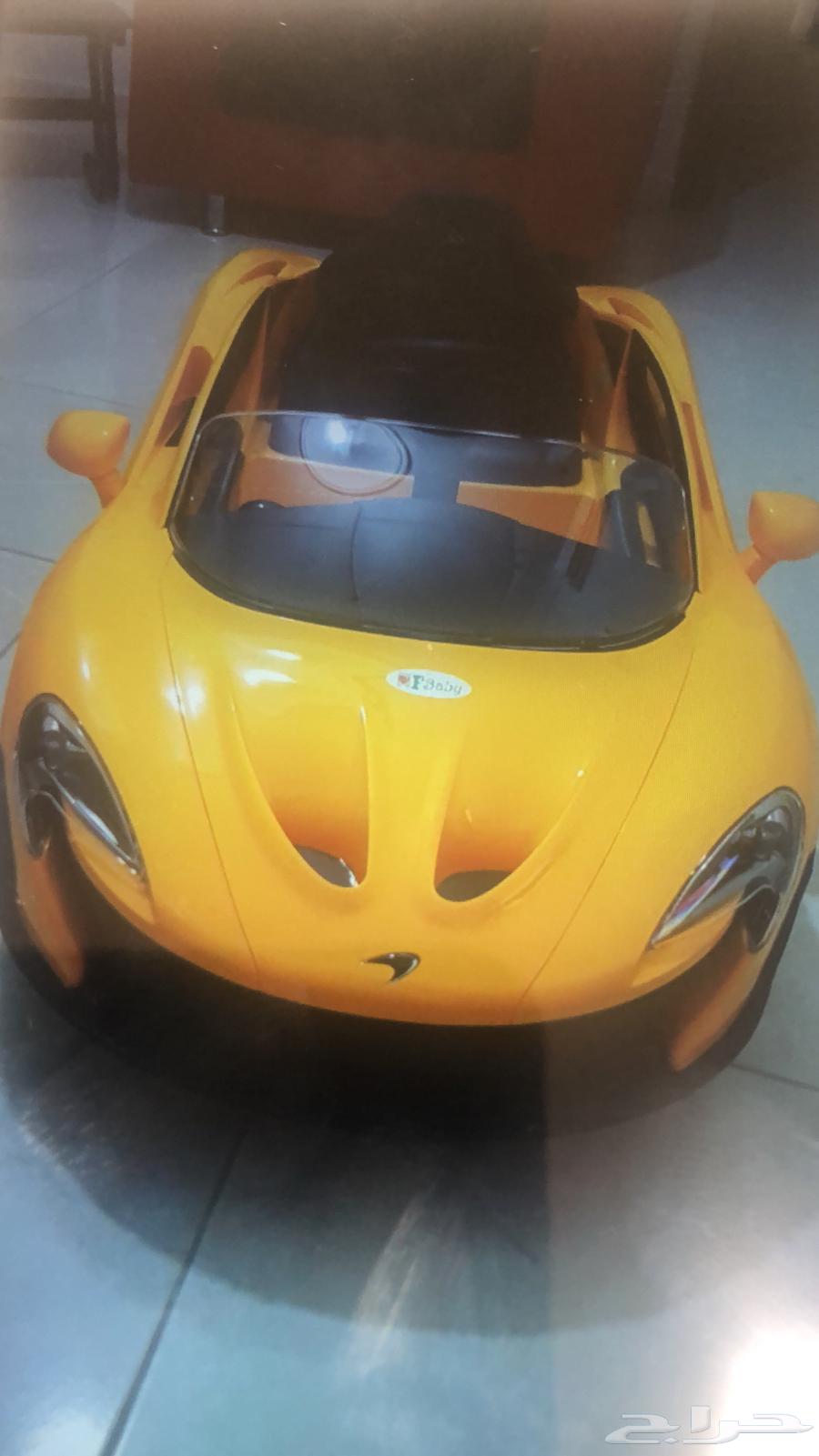 Riding car with remote control and dual motors64473639671298110