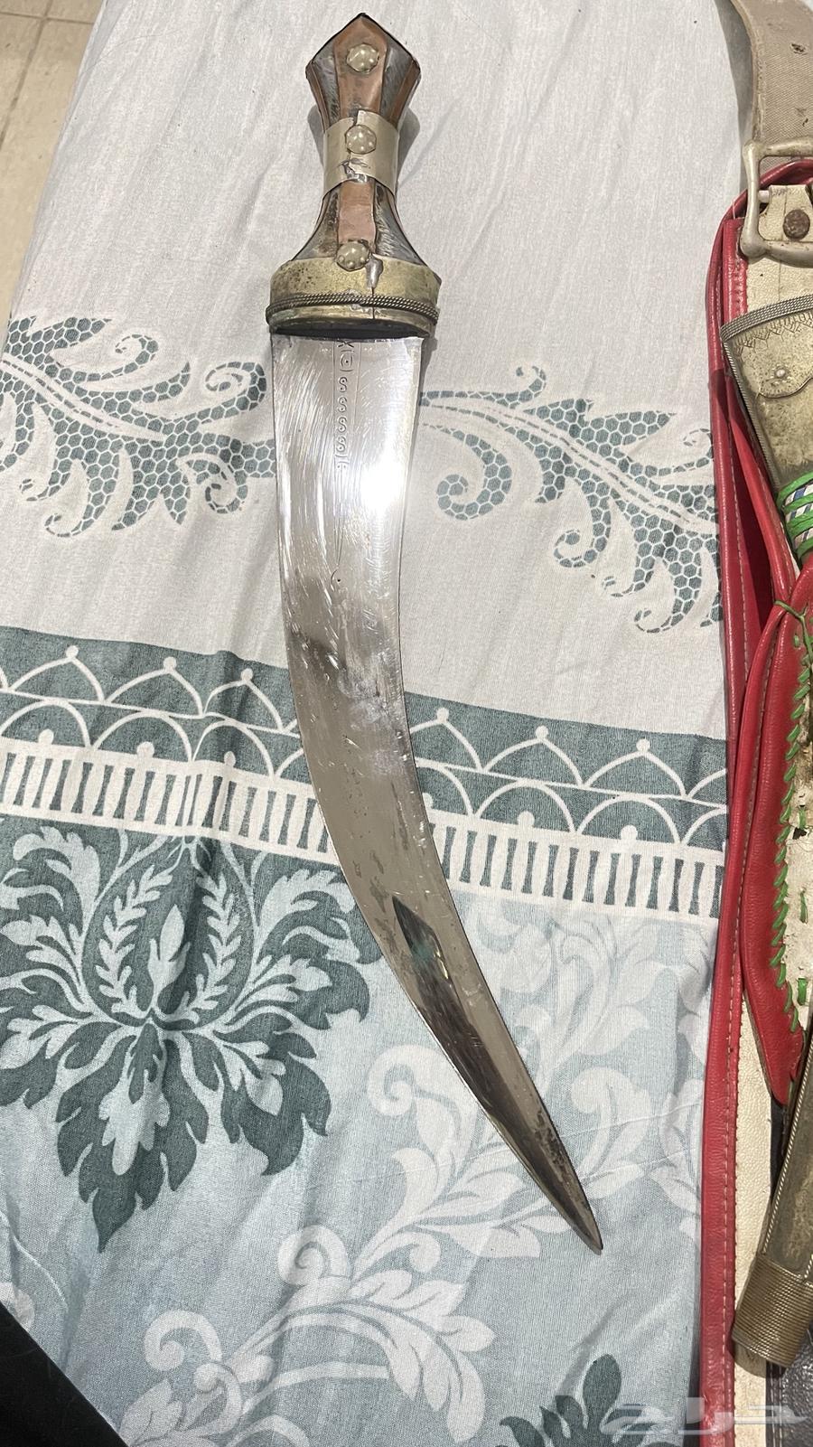 جنبية للبيع المستعجل عمرها قديم جدا64478197214083114