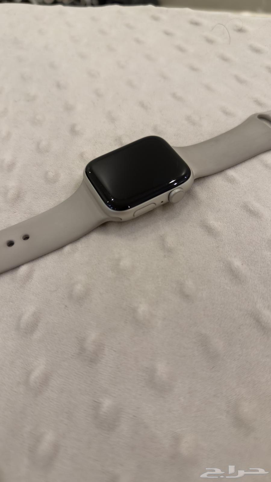 للبيع ساعة ابل SE الجيل الثاني64473177380355113