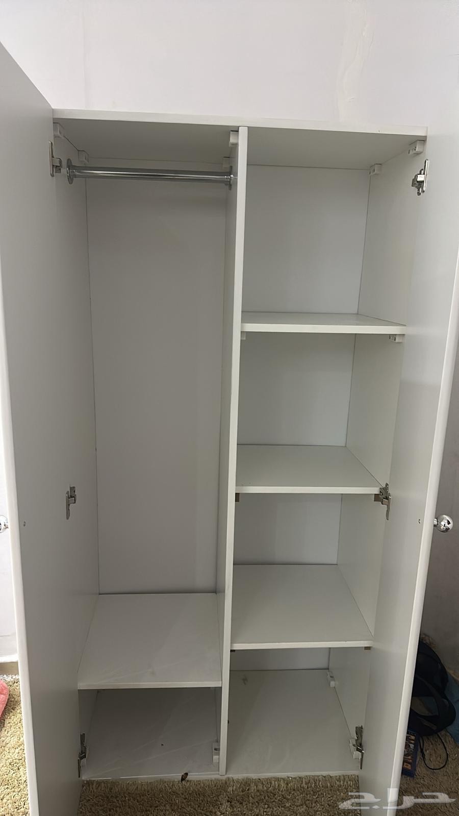 New wardrobe, lightly used for only one month, the wardrobe is expanding64476378699778111