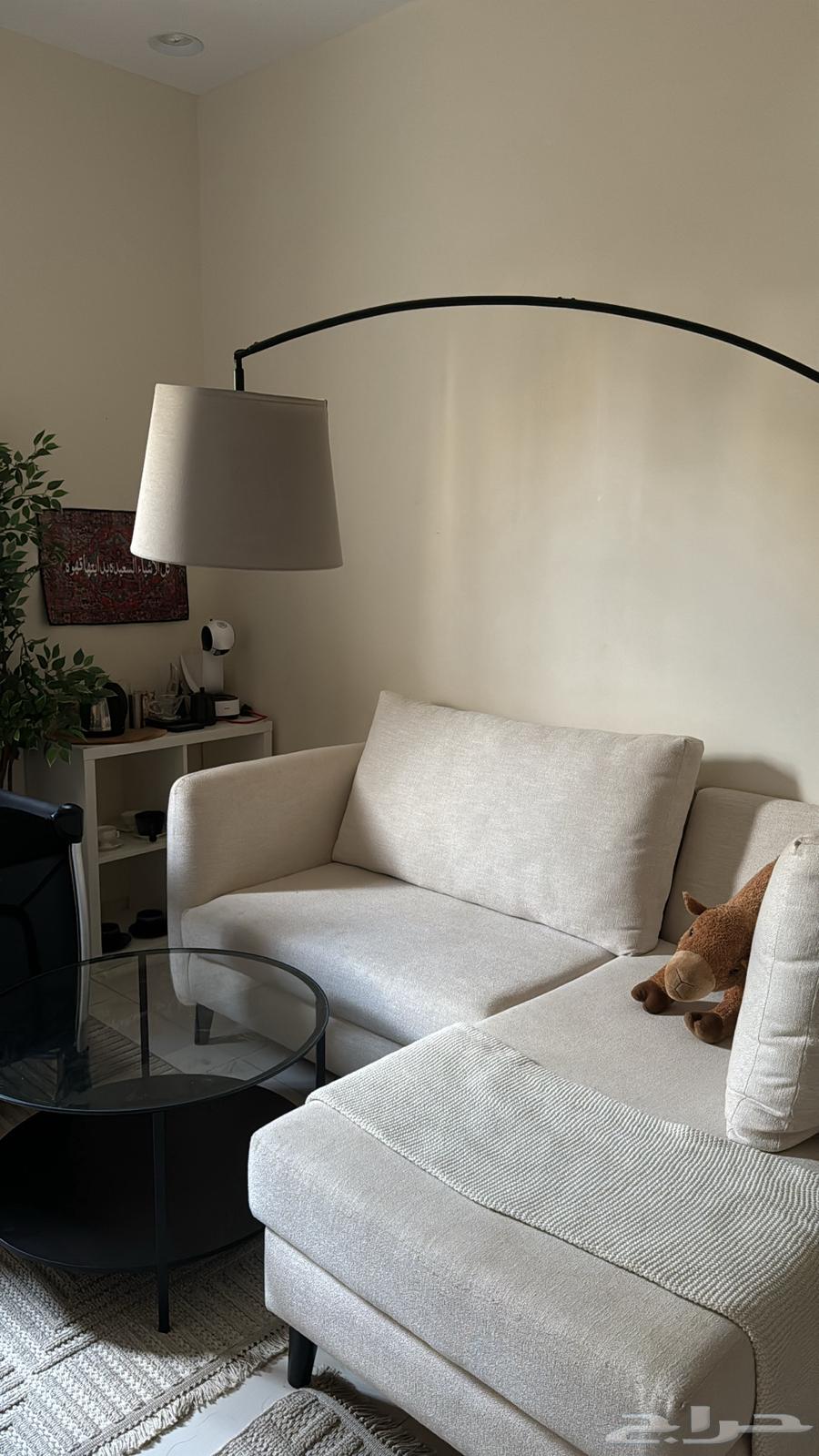 Fully furnished room for sale, furniture less than three months old, reason for moving64475834014723112