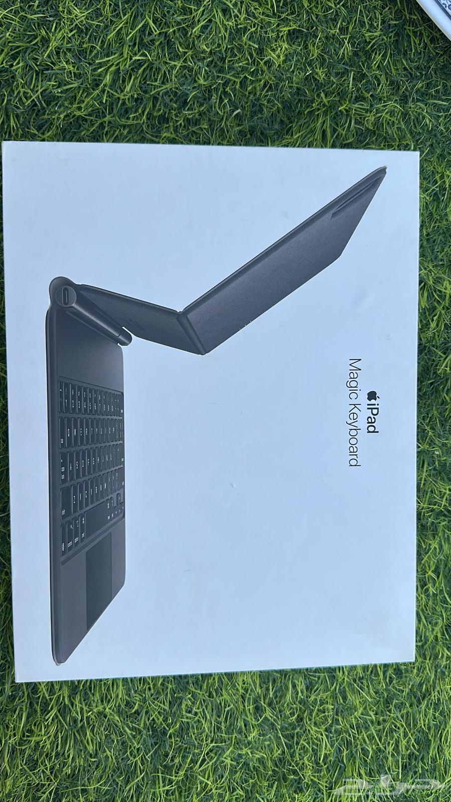 Apple iPad Pro 11 Keyboard, Used for a Short Time64472981451138110
