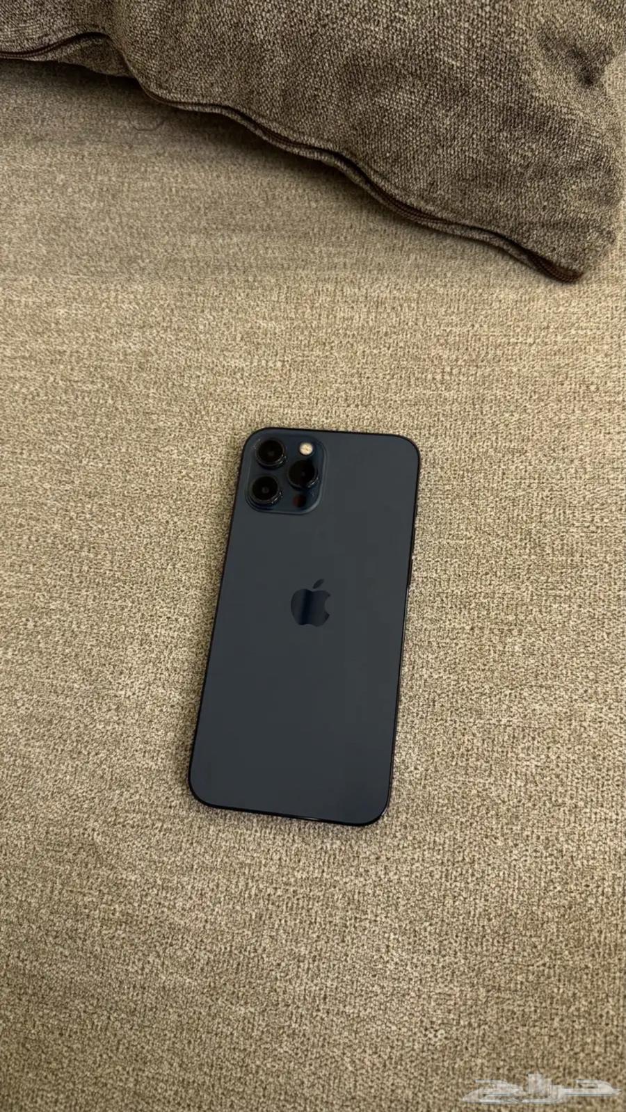 Camera is cracked but doesn't affect filming64473966391937110