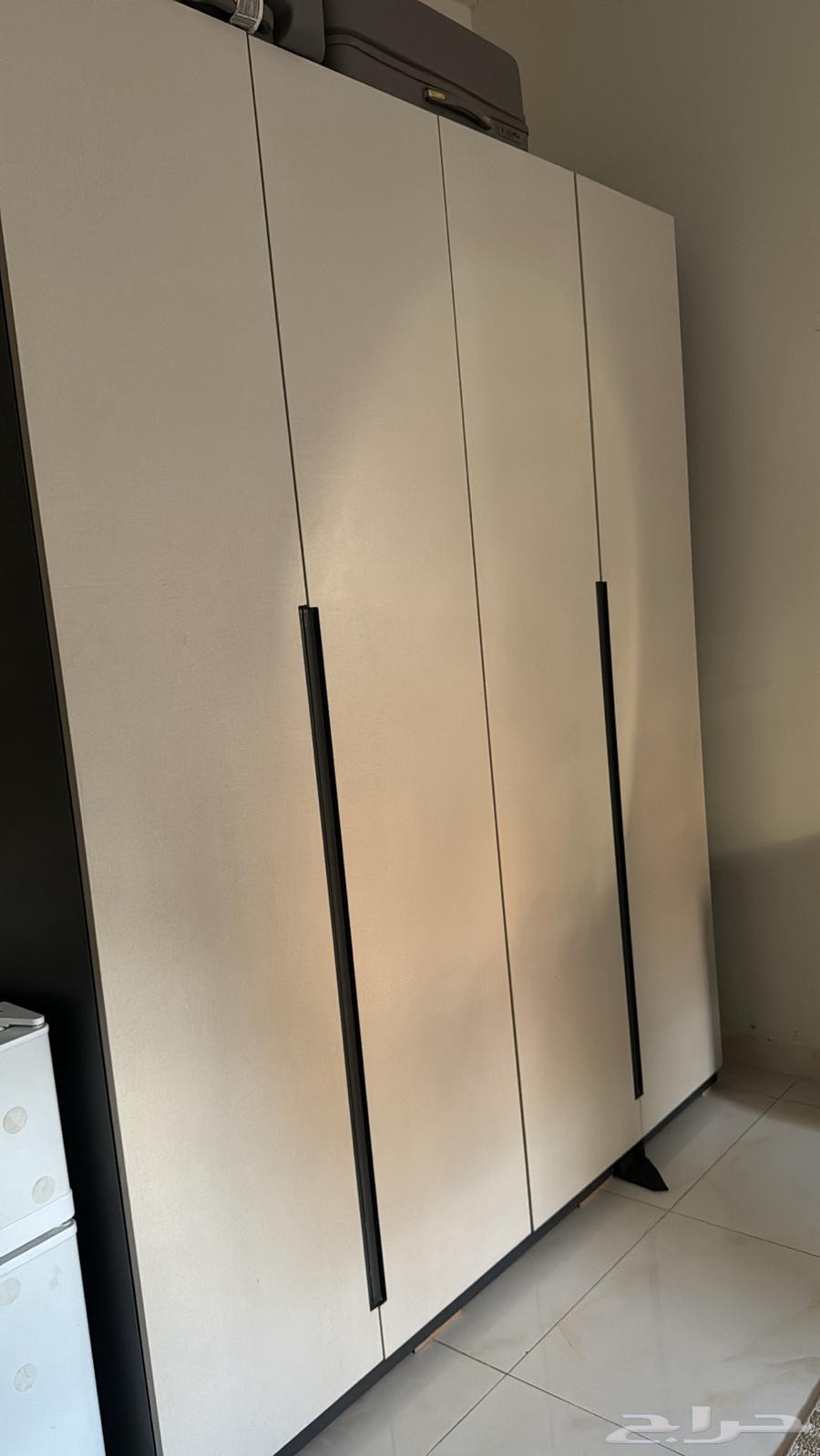 Fully furnished room for sale, furniture less than three months old, reason for moving64475834014723111