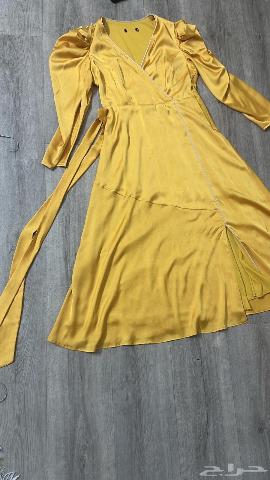 فساتين جديده الواحد ب30 ريال64476043771393111