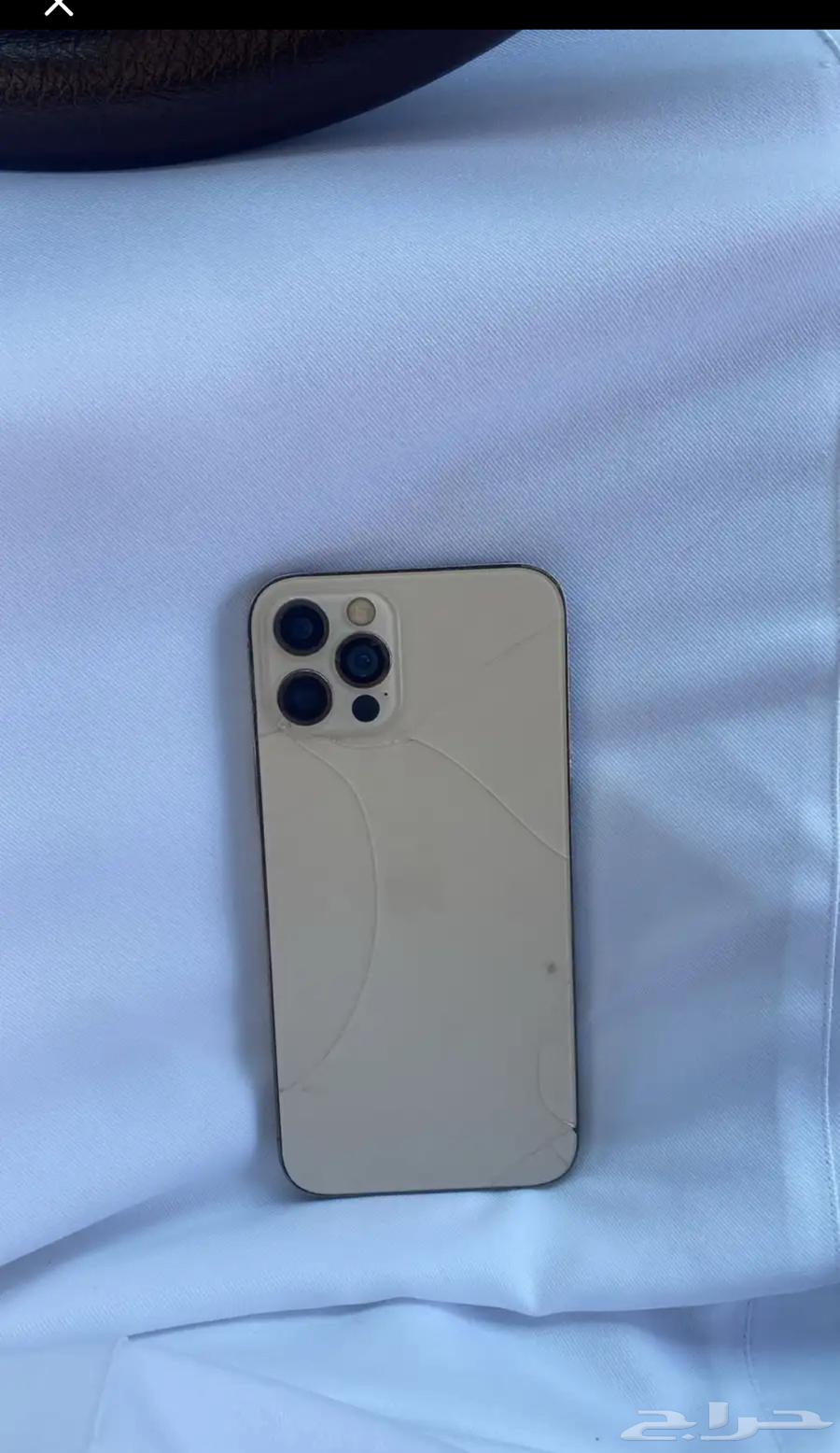 ايفون 12 برو مغير بس بطاريه اخو الجديد يبي له خلفيه بس64476392841091110