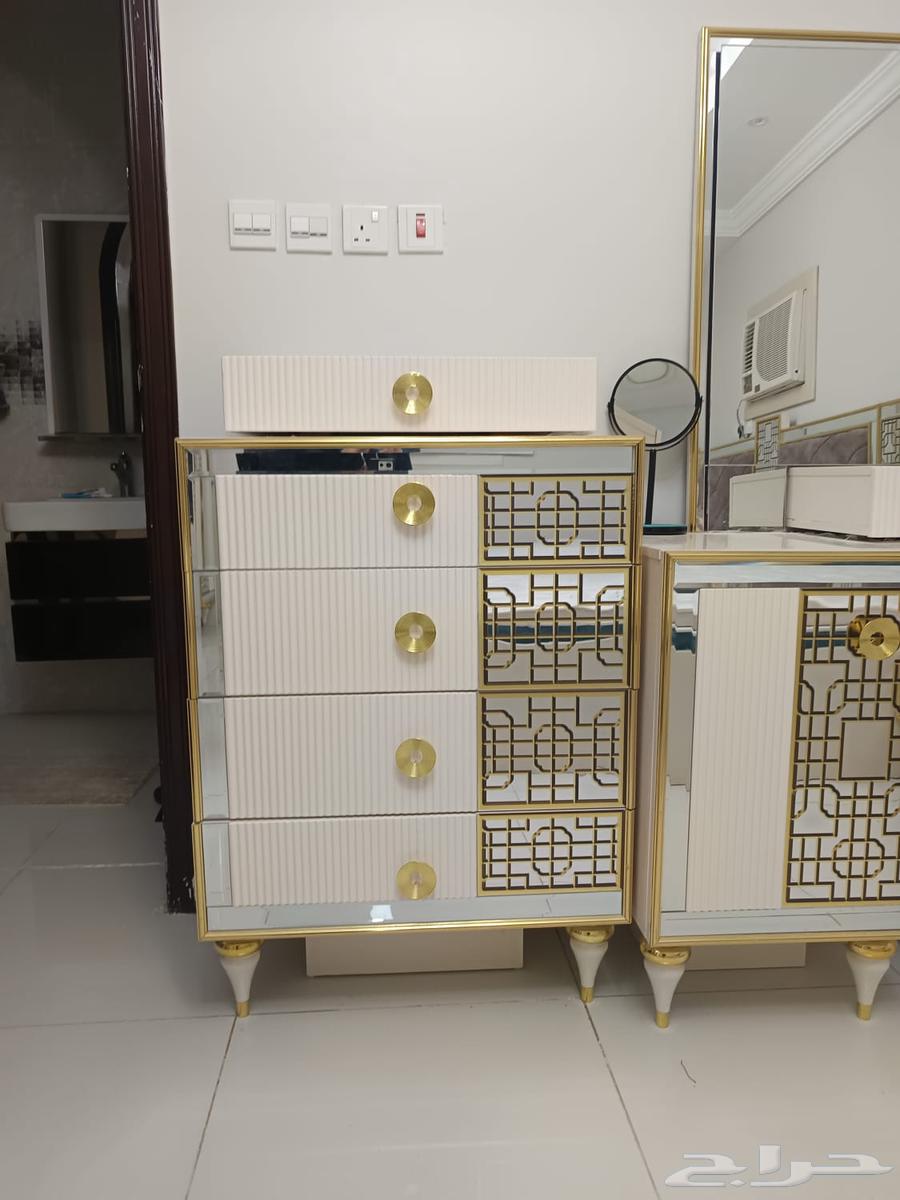 غرفة نوم للبيع64472768472450114