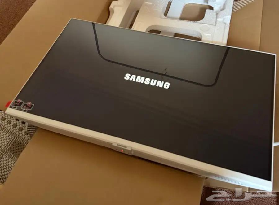 Samsung 27-inch screen, its specifications in the last image64472644683393113