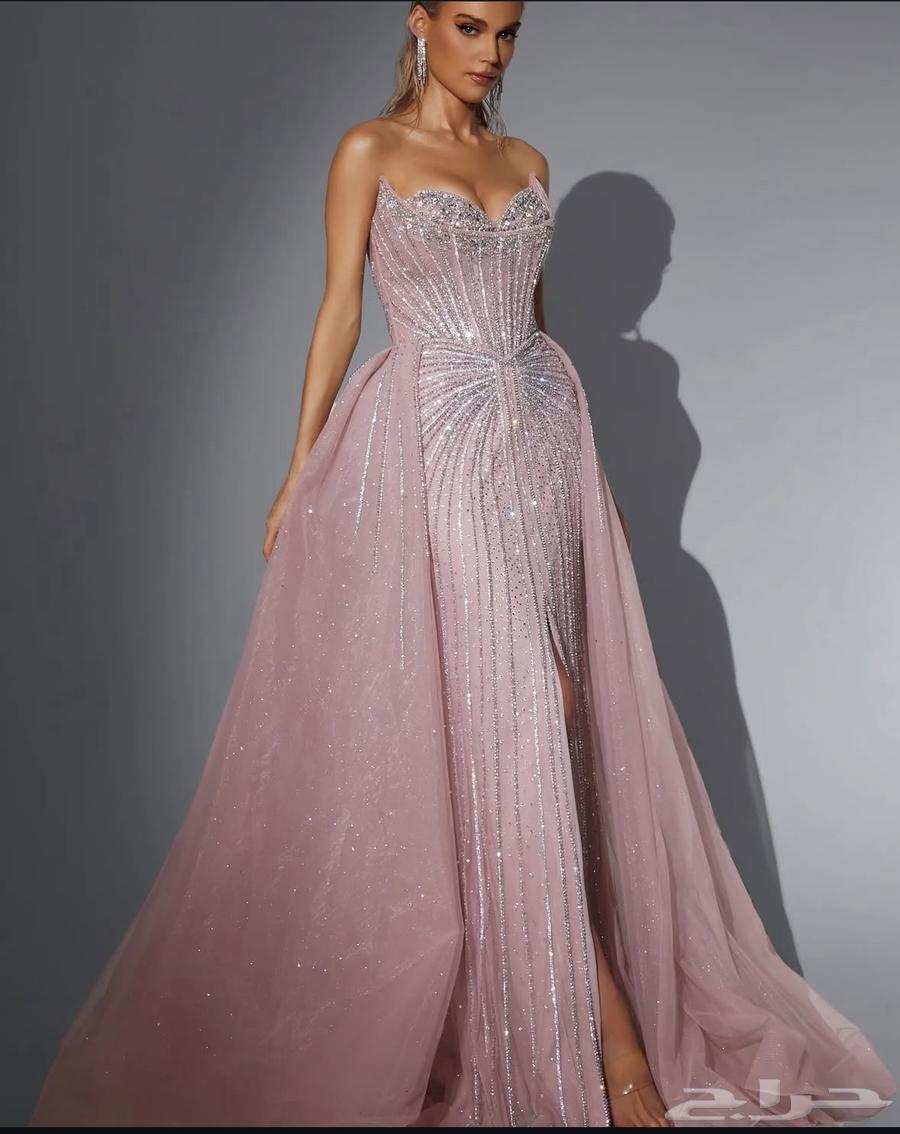 فستان مقاس S الى M من مارينا مول اخذته ب 2400 وببيعه ب 100064478745732993111