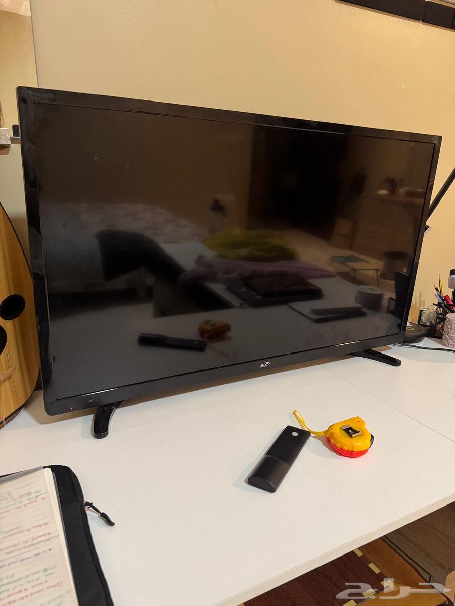 شاشة 43 بوصة وسوني 4 للبيع64477811019521110