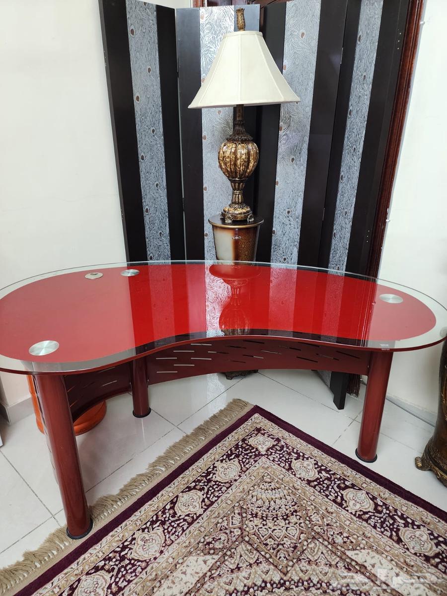 طاولة زجاج وشاشة سامسونج 46 بوصة64477074594817110