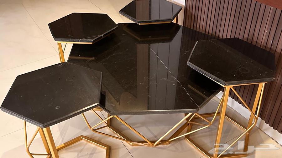 Table64477394383874110