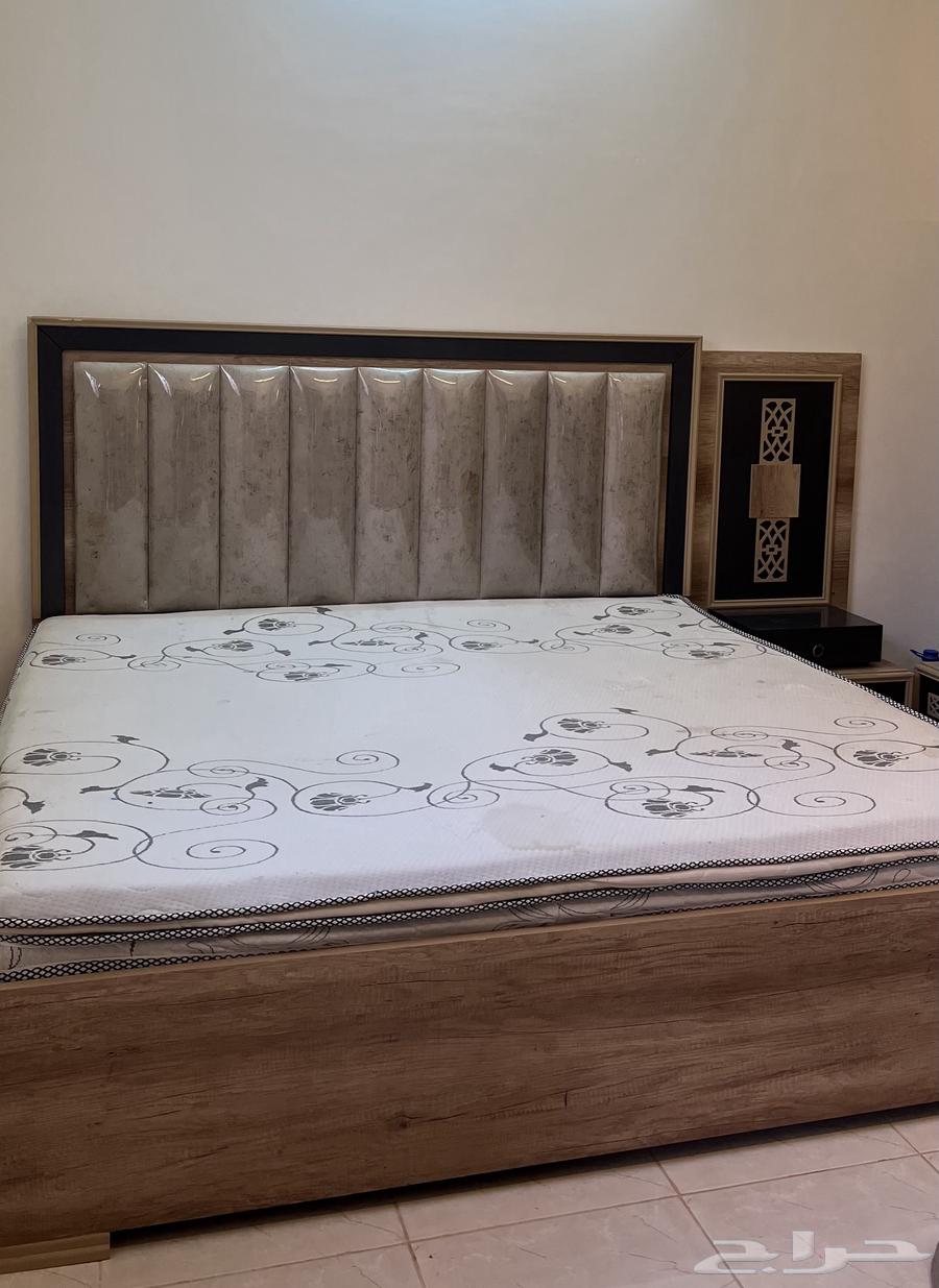 Clean used bed and mattress64475847571457110