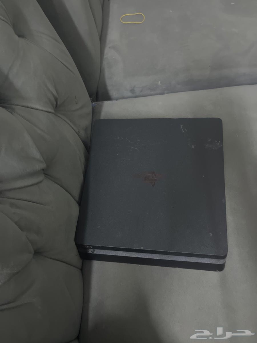 بلاستيشن فور مسدخدم شهر ونص المبلغ للبيع 80064472061968515110