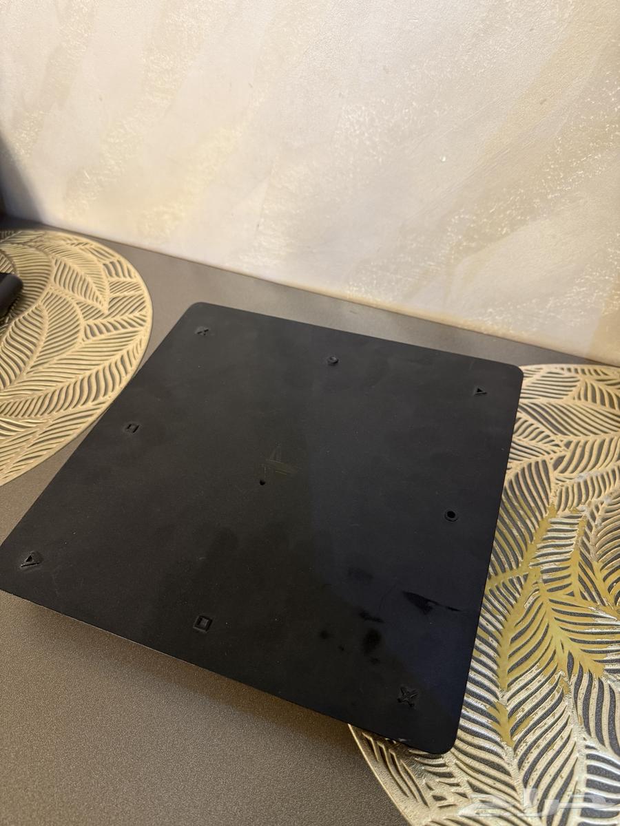 سوني 4 سليم مع اسلاكه نظيف جدا استعمال 3 اشهر السعر 40064474123314817110