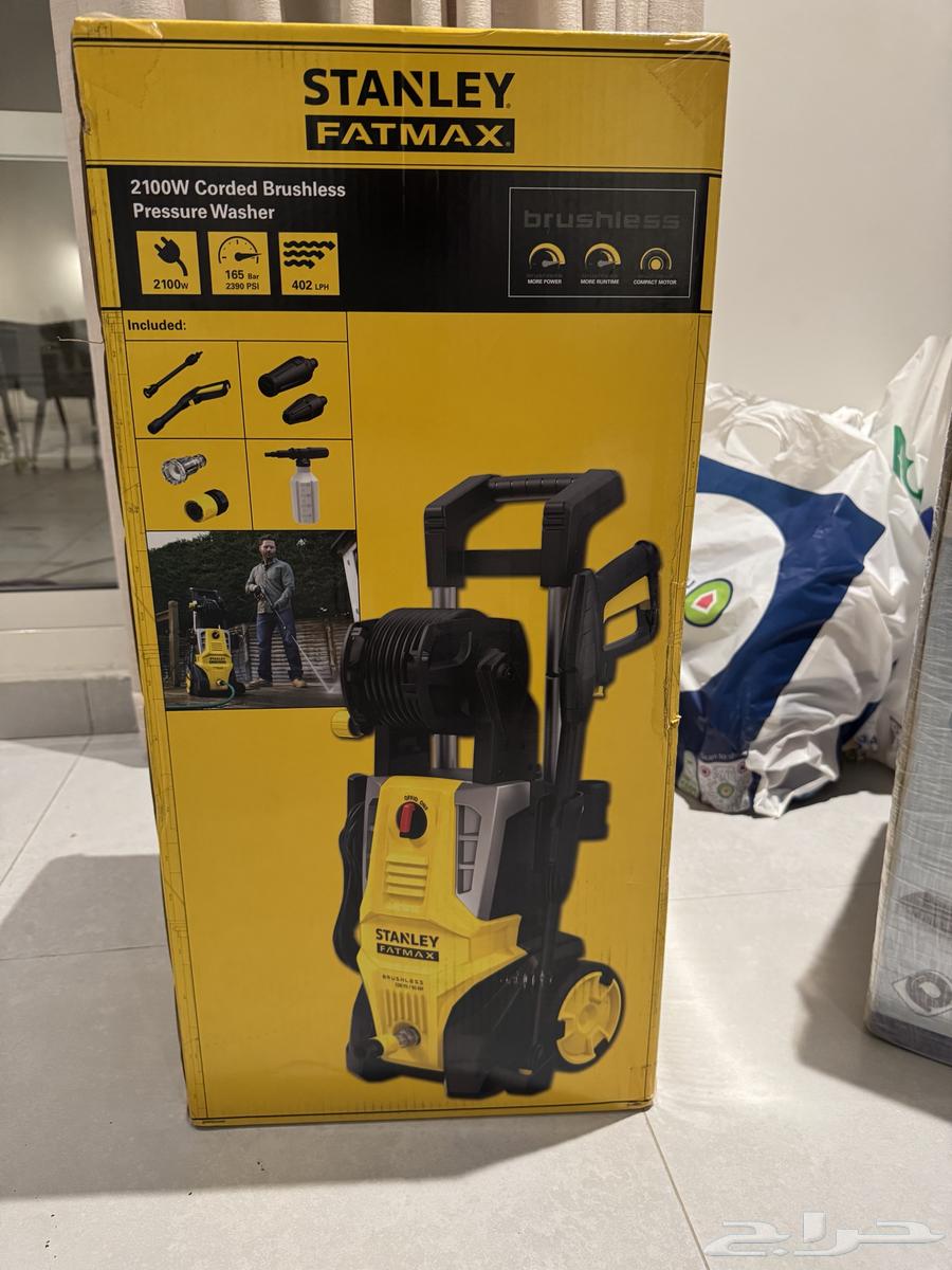 ادوات نظافة للسيارة واجهزة64476768731650110