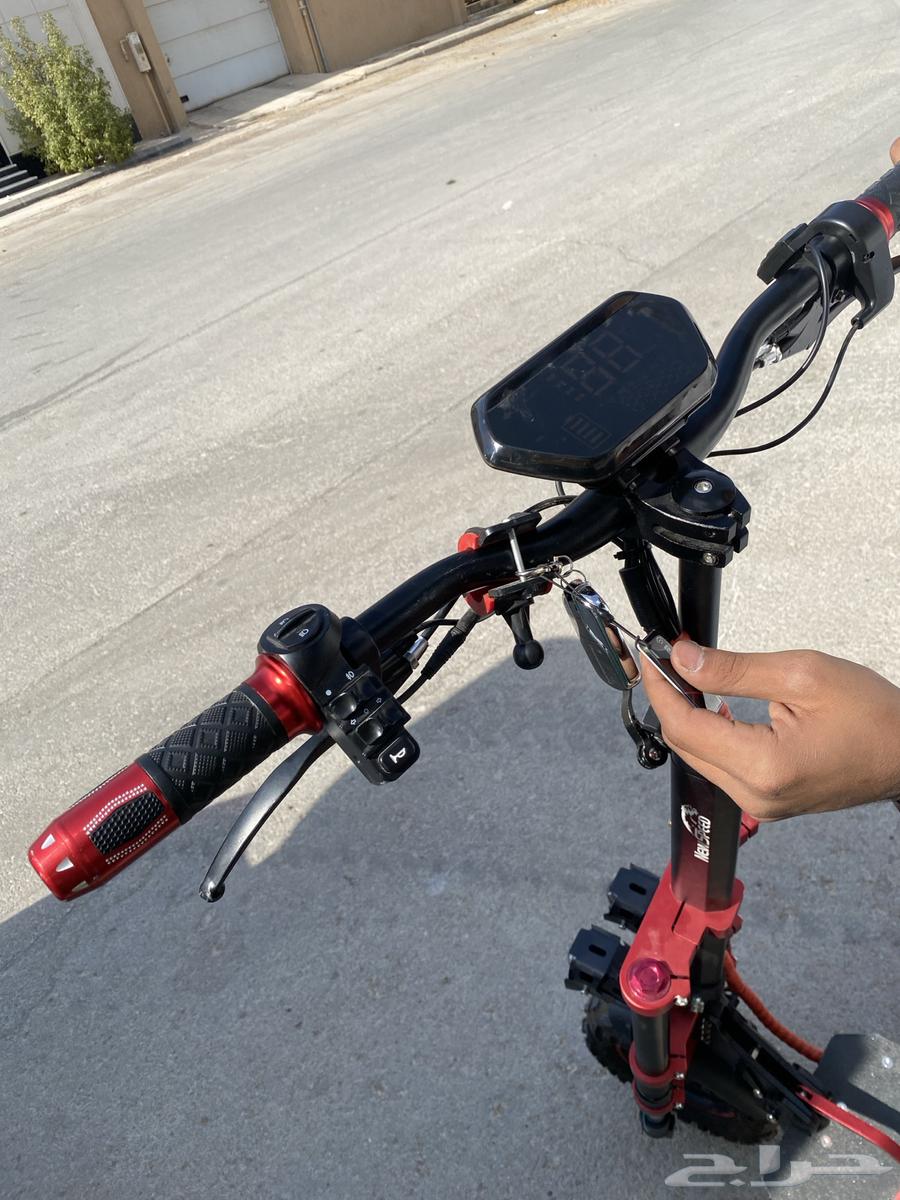 Used scooter in excellent condition64475253288834113