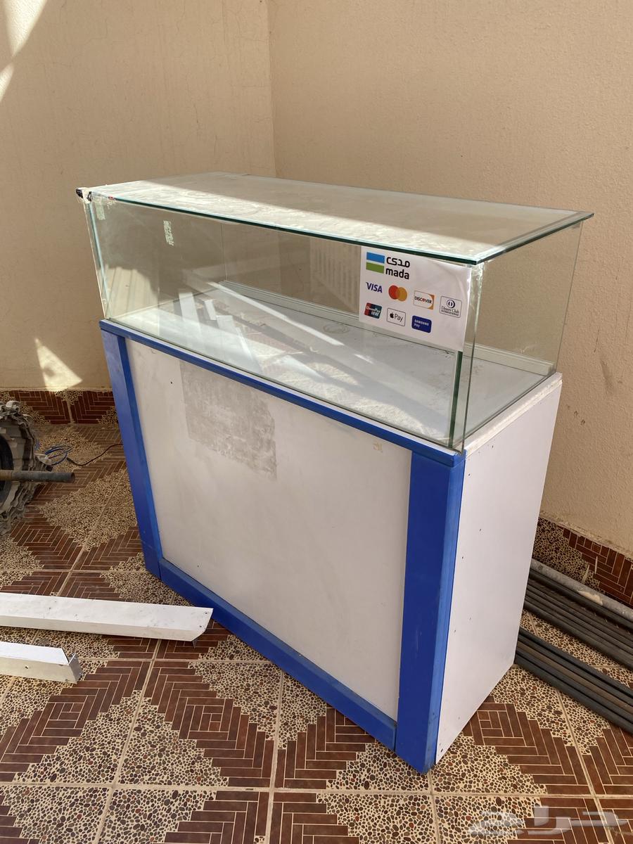 للبيع طاوله محل64475681012098110