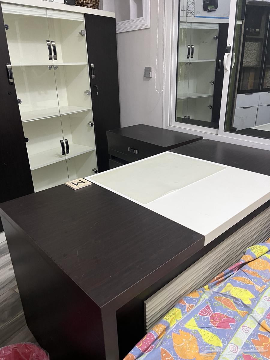 مكتب ودولاب وكرسي للمكتب للبيع64475198598146110