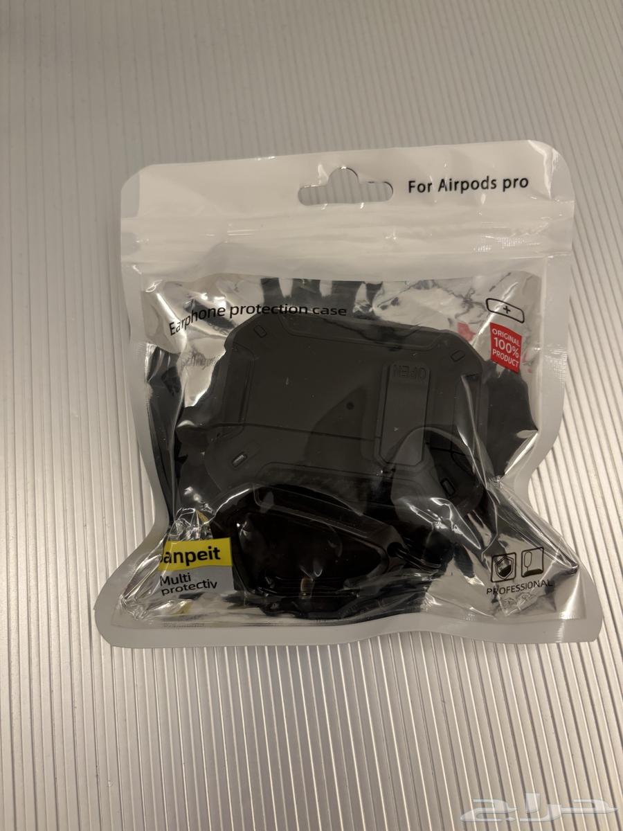 AirPods Pro case with security lock (new)64472754680963112