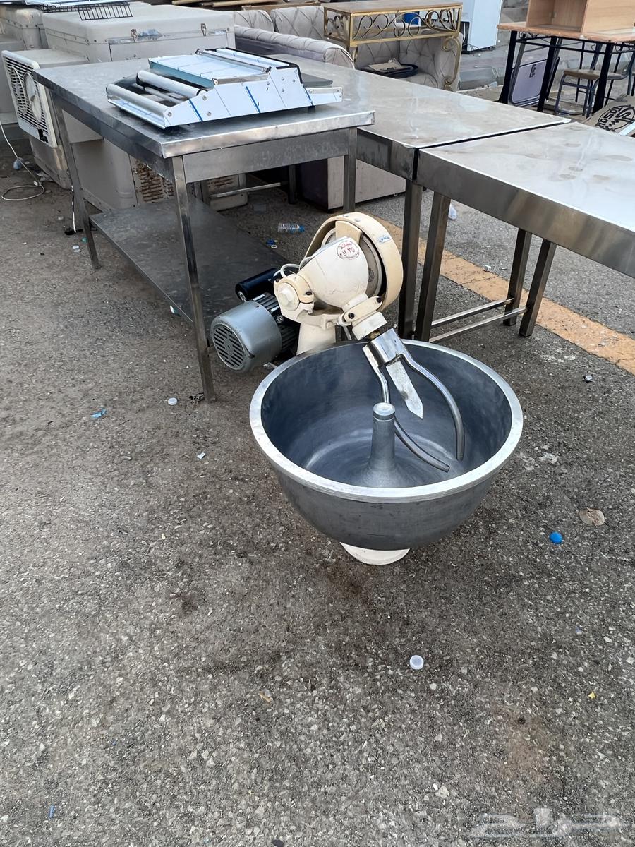 Stainless steel tables, mixer, and packaging machine64472076000387112
