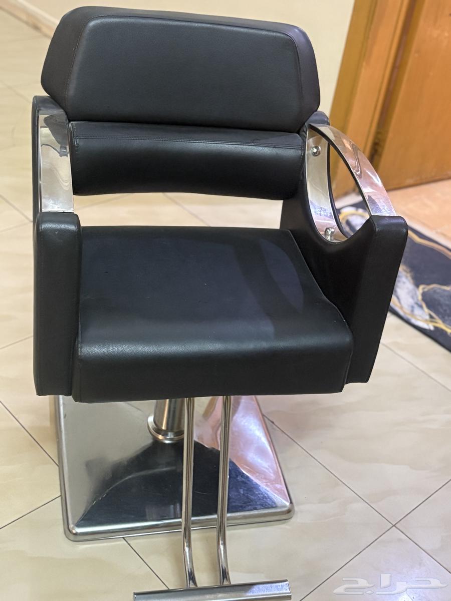 Barber Chairs and Mirror64476475160577110