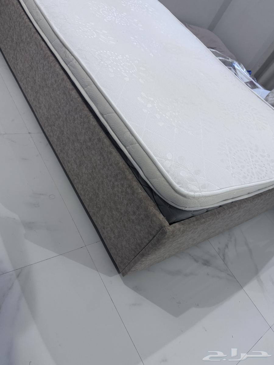 سرير نفر ونص مع مرتبه64477783198211110